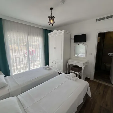 Alesya Otel Ciftlikkoyu