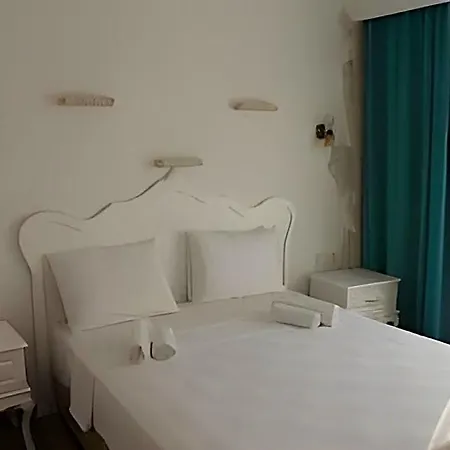 Alesya 4* Ciftlikkoyu