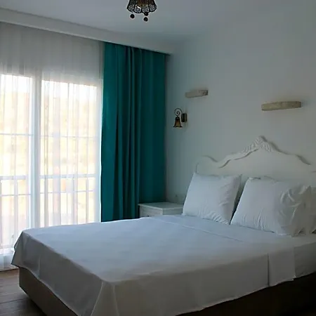Alesya 4* Ciftlikkoyu